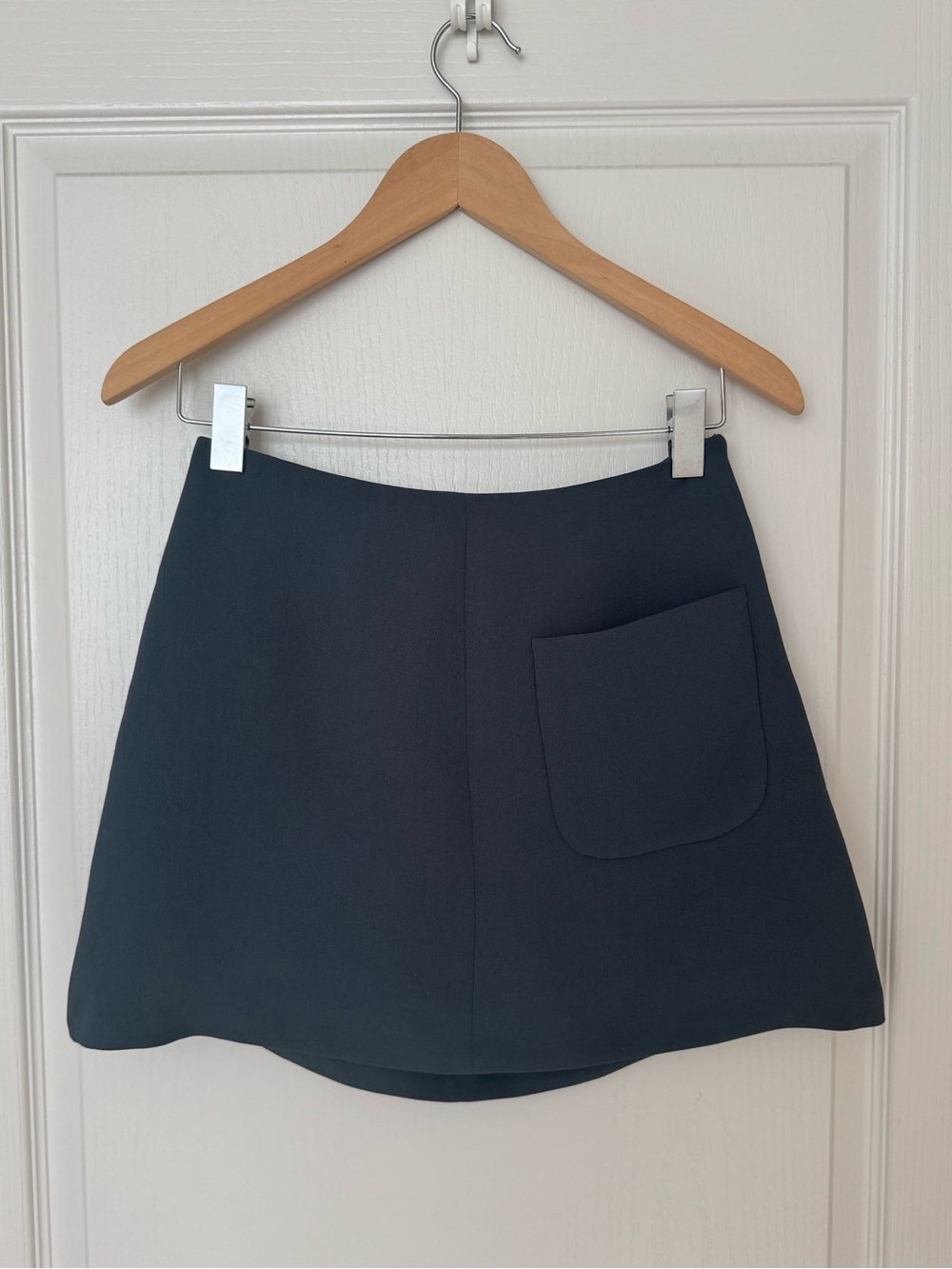 Aritzia Wilfred Essonne Skirt